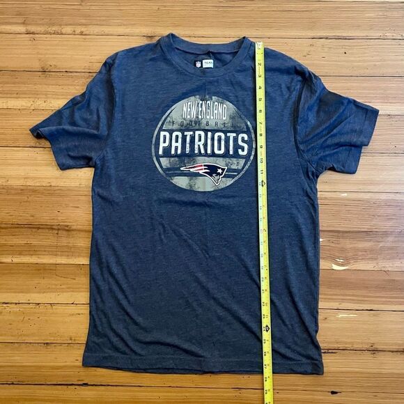 New England Patriots team apparel T-Shirt. Size M. - Picture 5 of 7